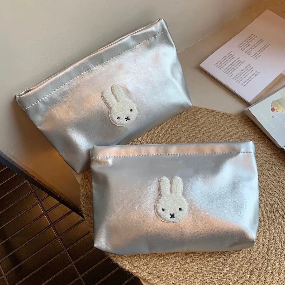 Tas Makeup Miffy Bergambar Kar - Women Bags Medium Size ulasan dan harga